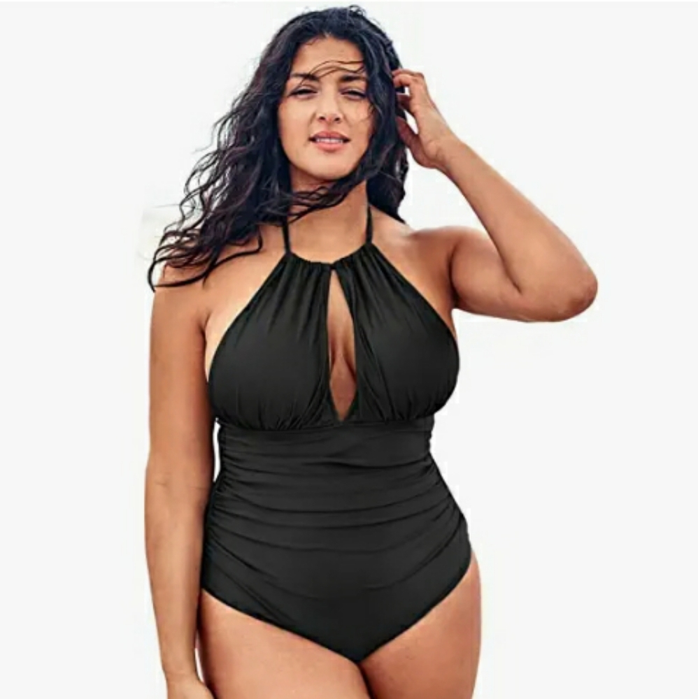 Cupshe One piece flattering rutched swimsuit